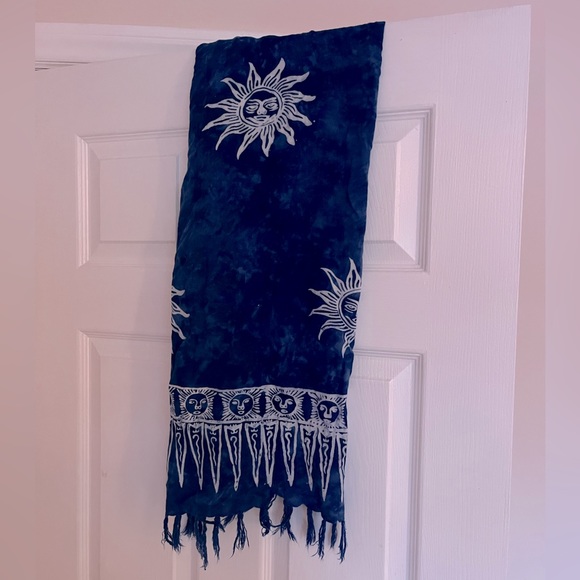 Large Scarf/ Wall Tapestry (blue suns) - Picture 1 of 2